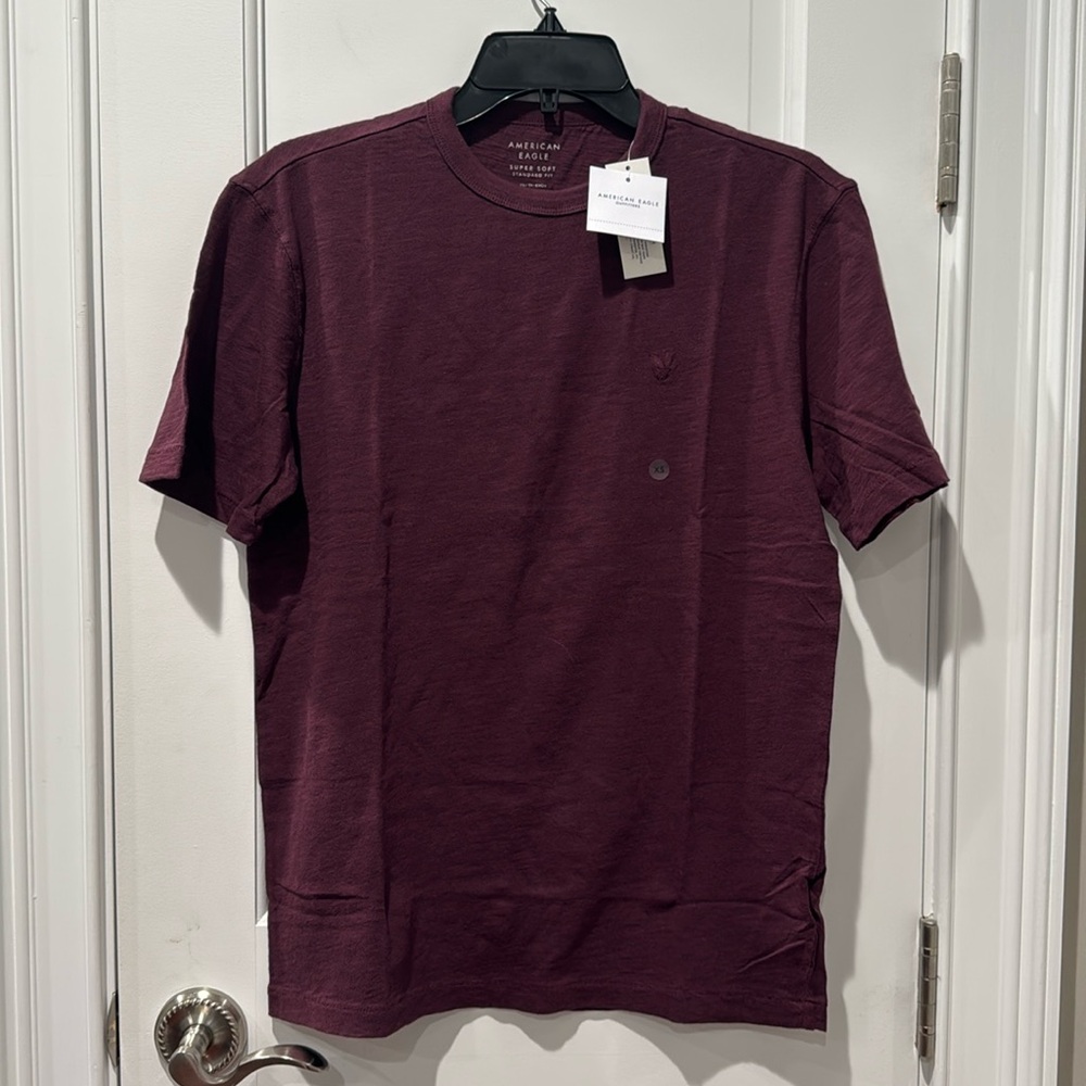 American Eagle Men’s size XS Tee Shirt